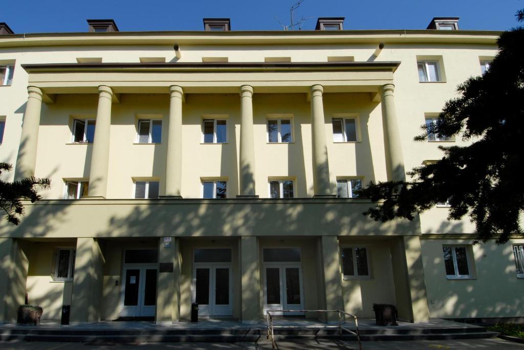 Auberge de jeunesse Tauferovy Koleje à Brno Extérieur photo